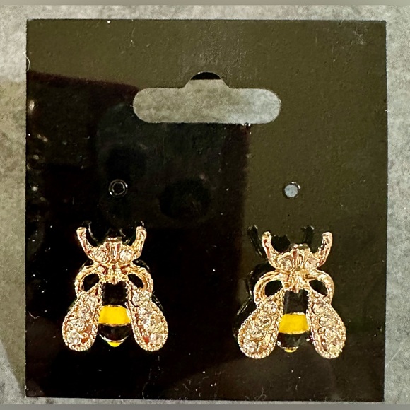 Beautiful bee pierced earrings NWOT - Picture 8 of 10